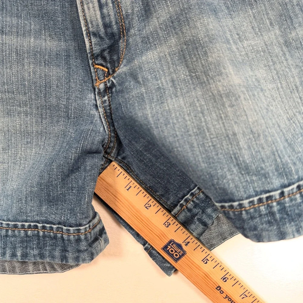 Old Navy Denim Shorts Womens 8 Blue‎ Mid-Rise Y2K Minimalist Coastal Festival